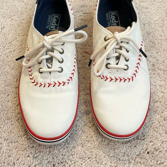KEDS Champion Pennant  Baseball Sneakers Canvas Red Stitching Low Top Womens 9 - Picture 8 of 9